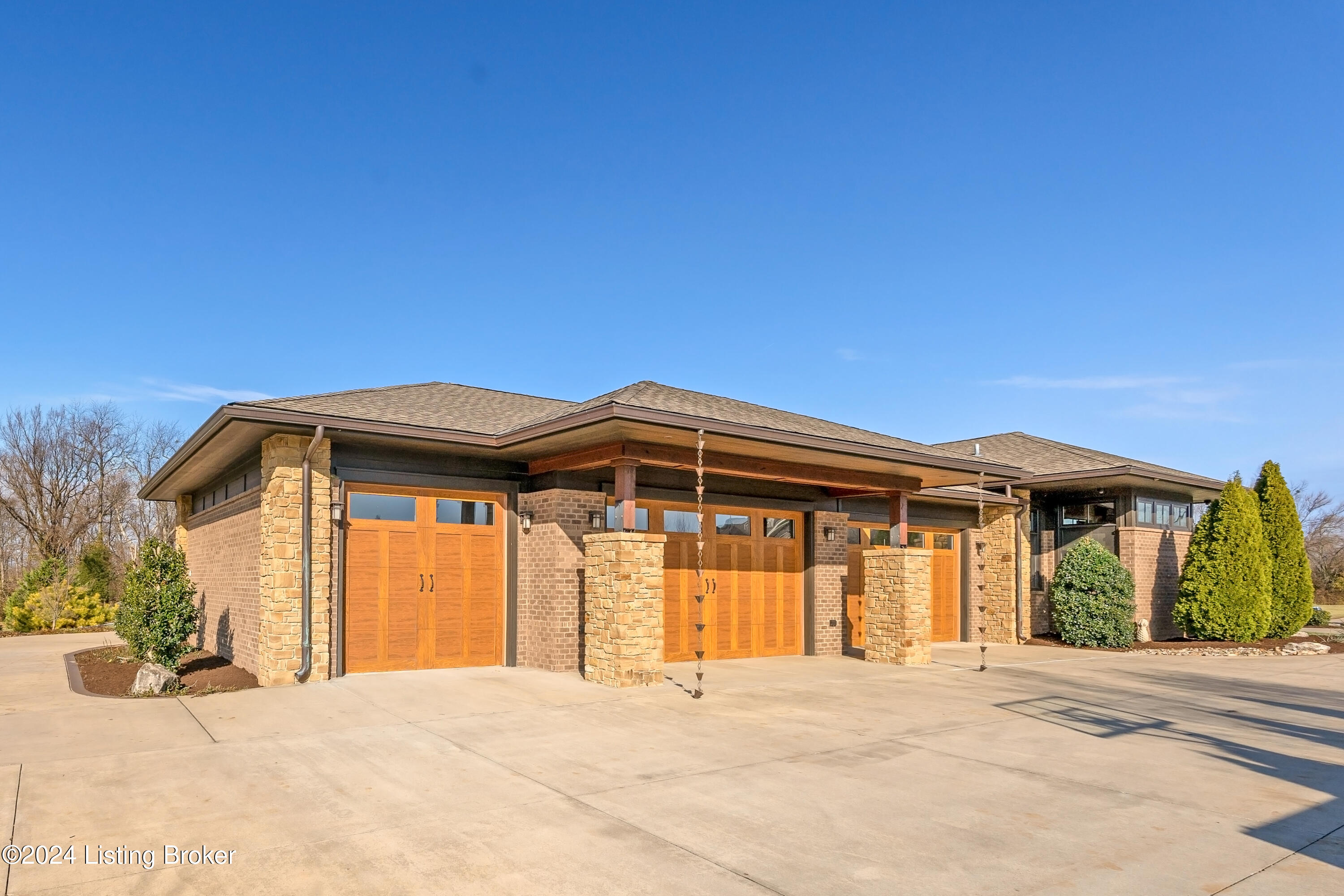 9306 Deepa Dr