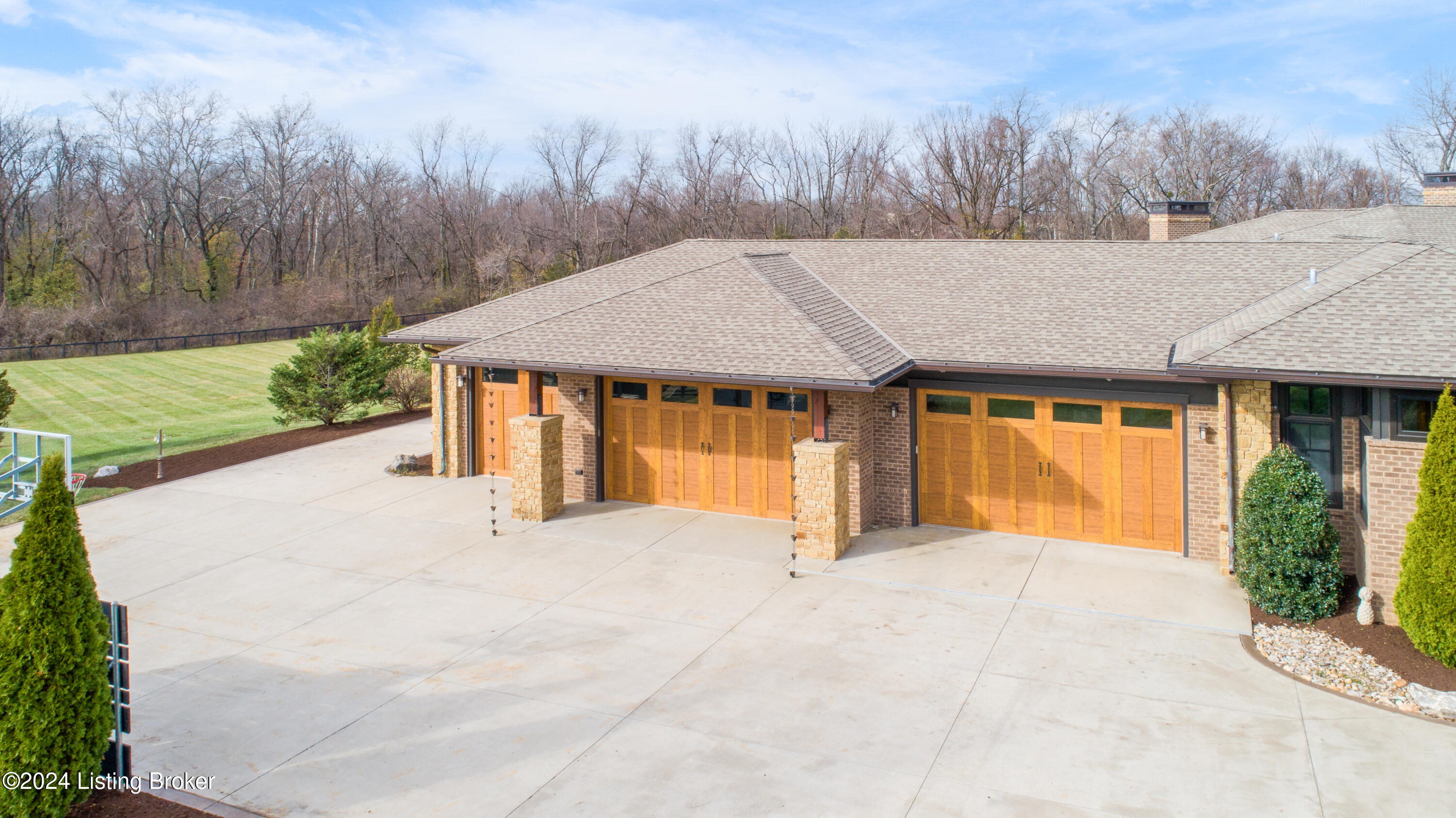 9306 Deepa Dr