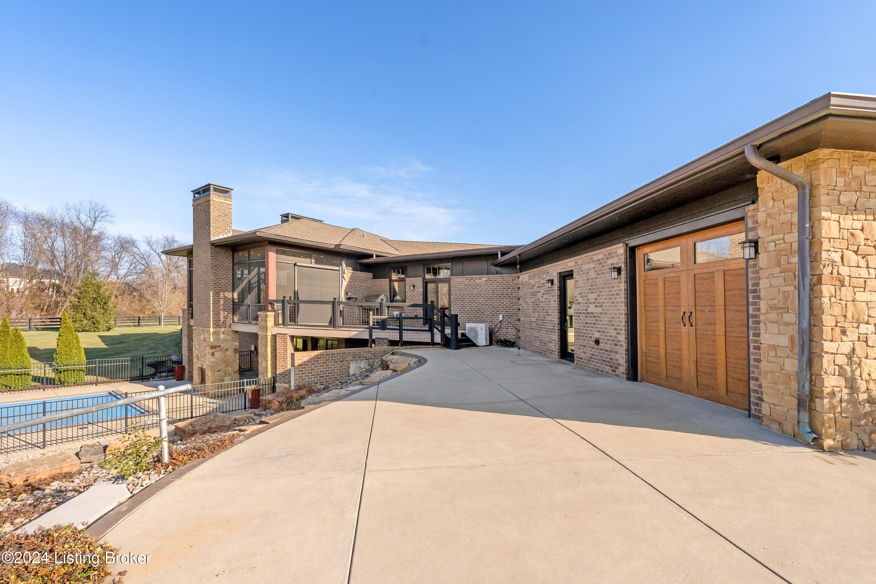 9306 Deepa Dr