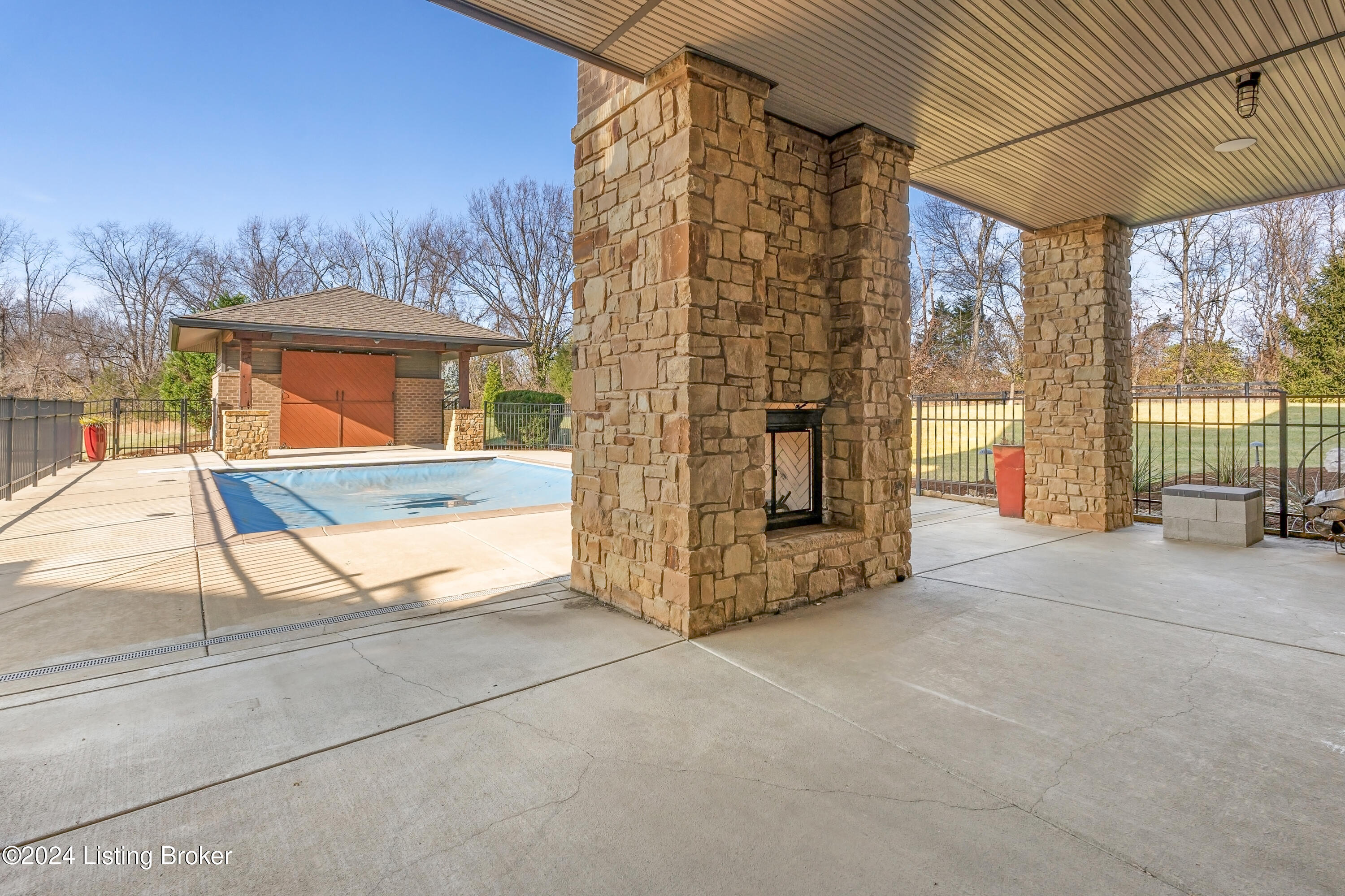 9306 Deepa Dr