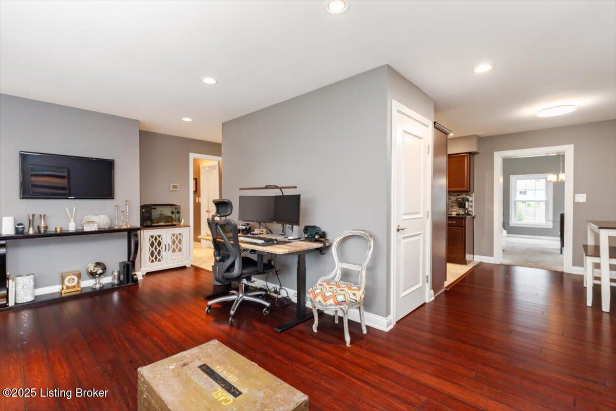 4209 Hewitt Ave