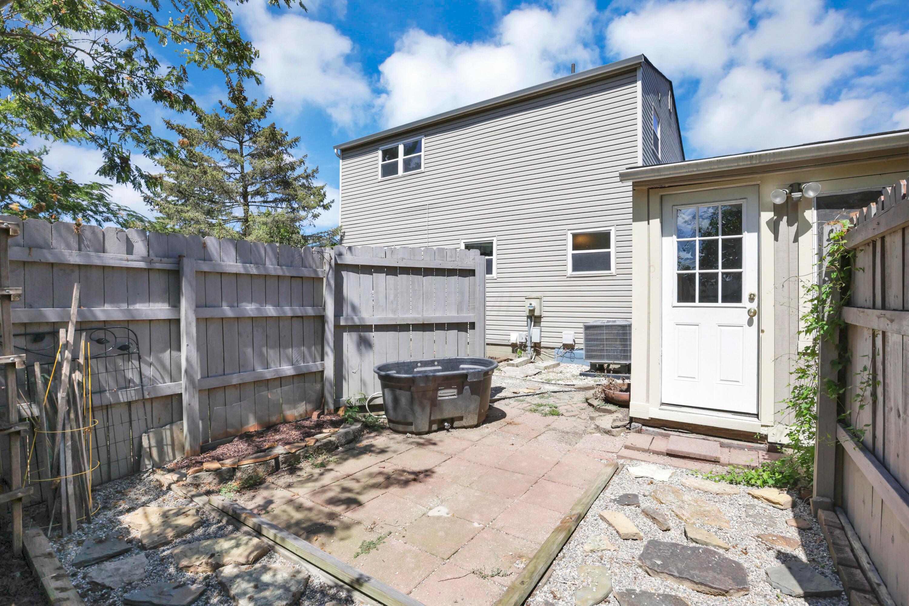 5589 Fescue Drive