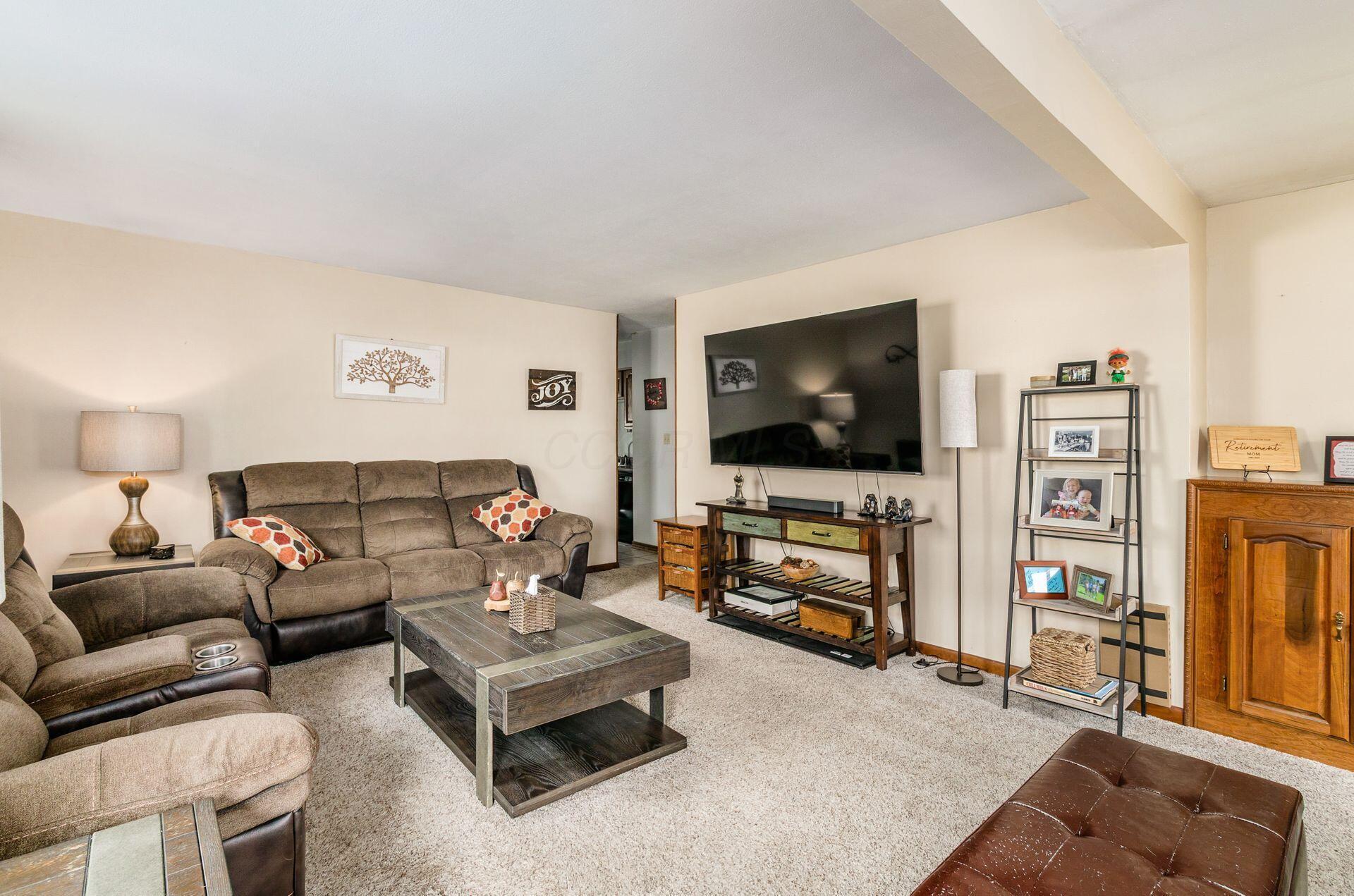 4539 Edgewyn Avenue