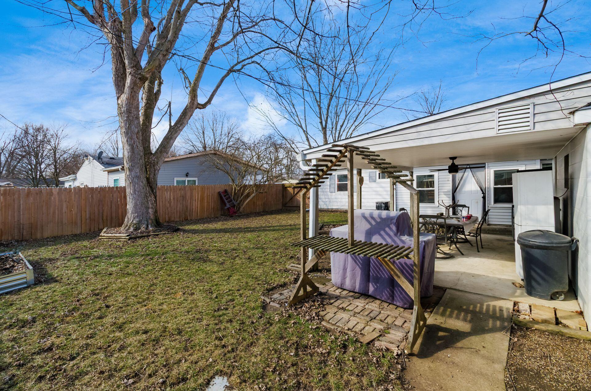 4539 Edgewyn Avenue