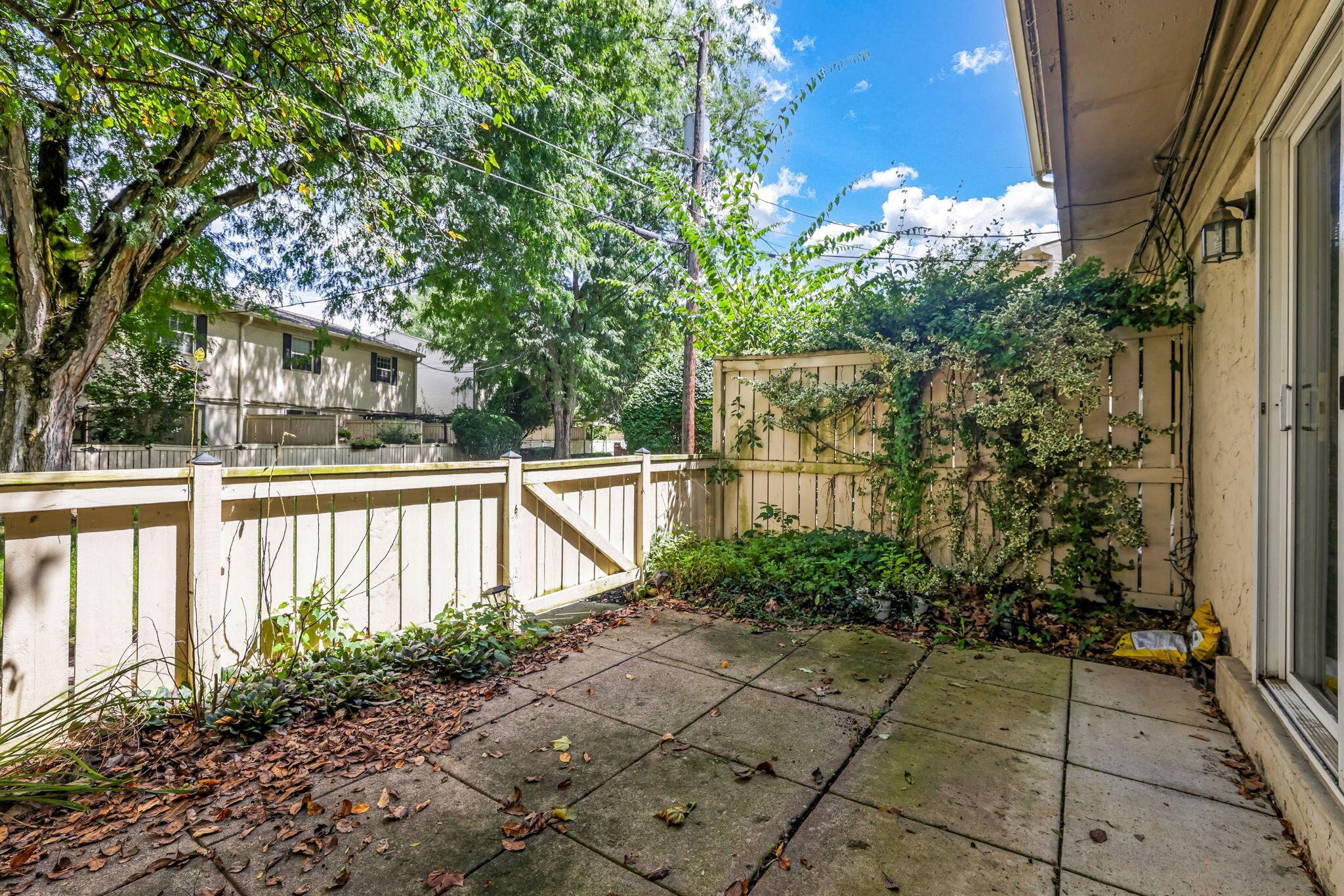 2564 Shore Line Lane