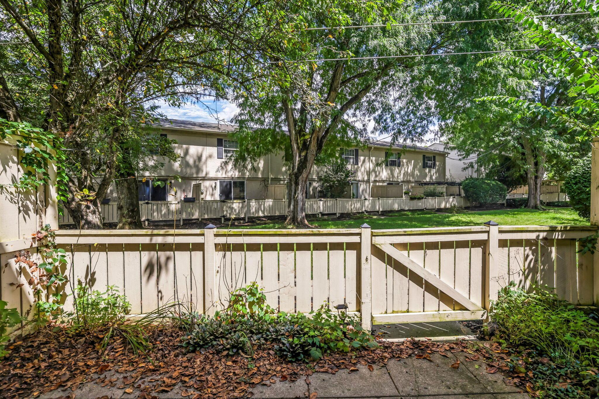 2564 Shore Line Lane