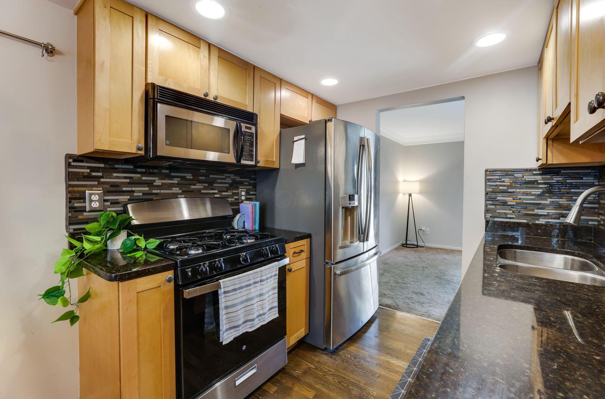 2564 Shore Line Lane