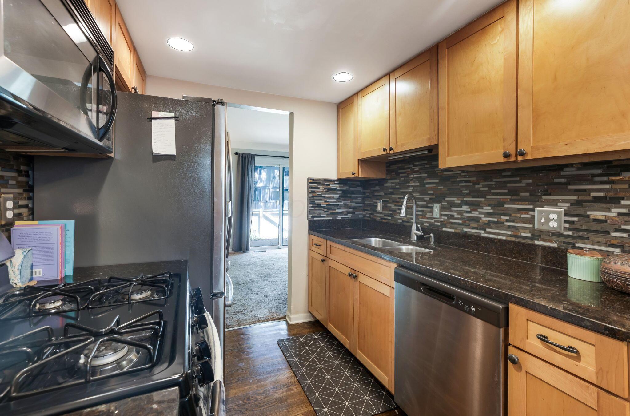 2564 Shore Line Lane