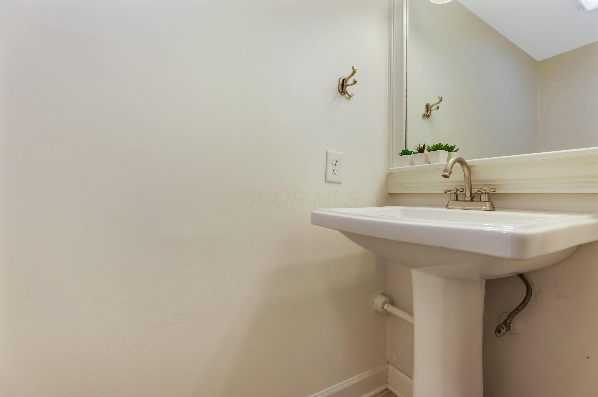 2564 Shore Line Lane
