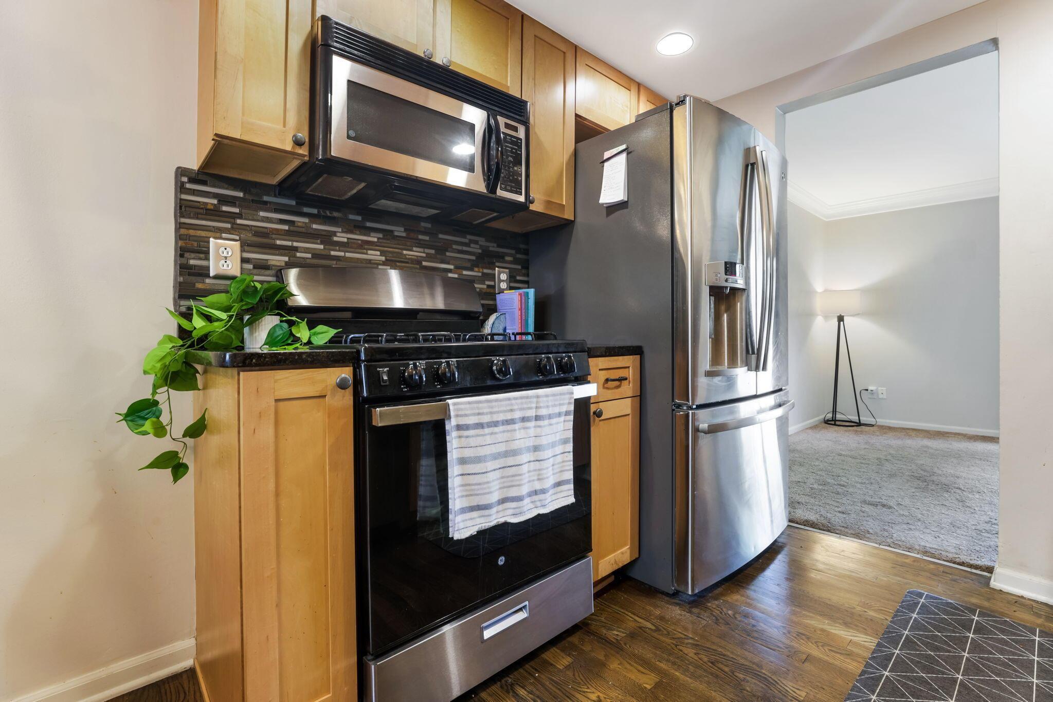 2564 Shore Line Lane