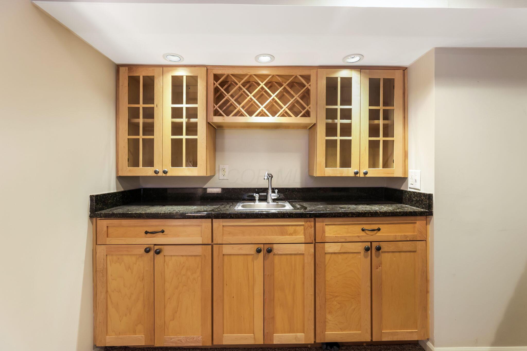 2564 Shore Line Lane