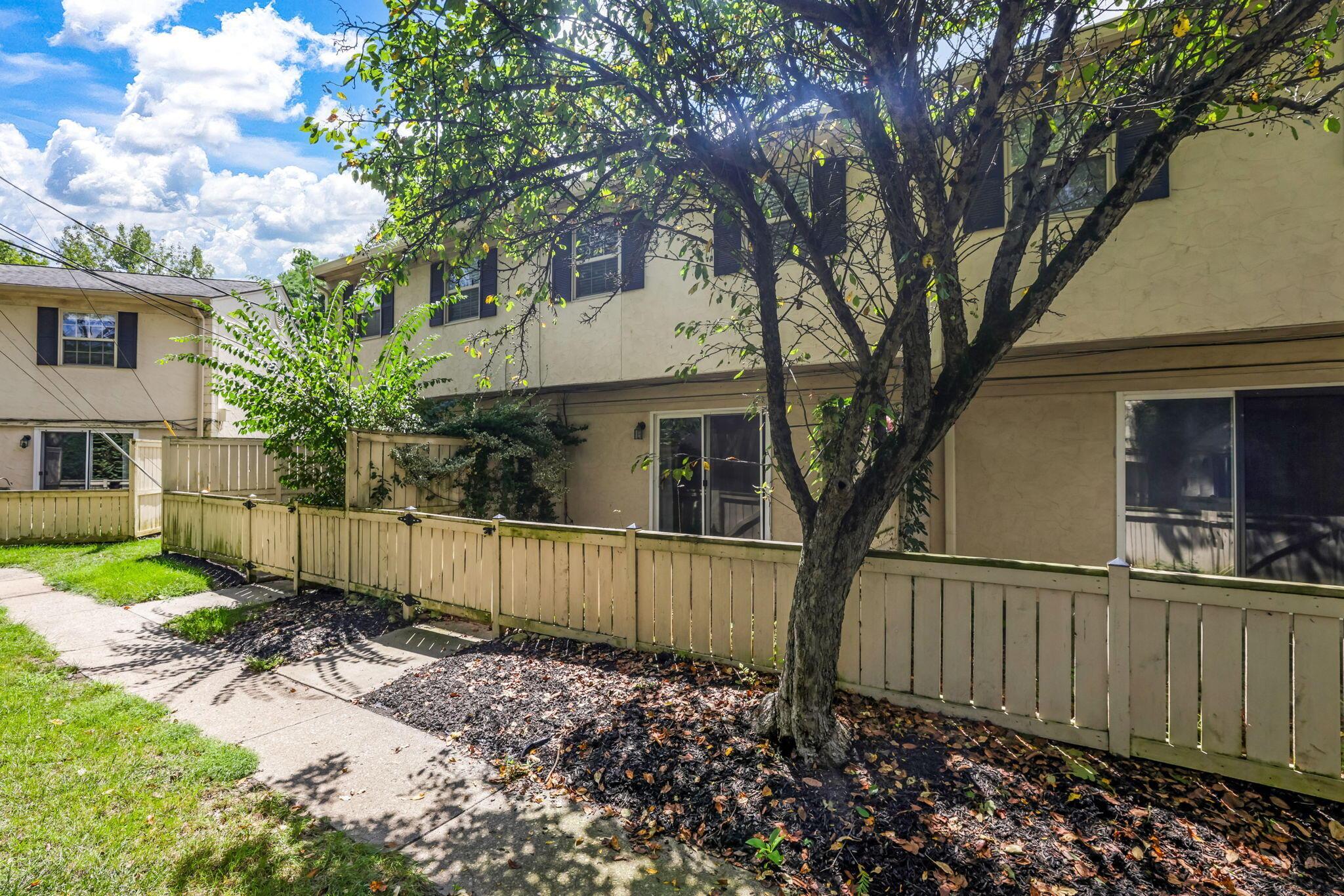 2564 Shore Line Lane