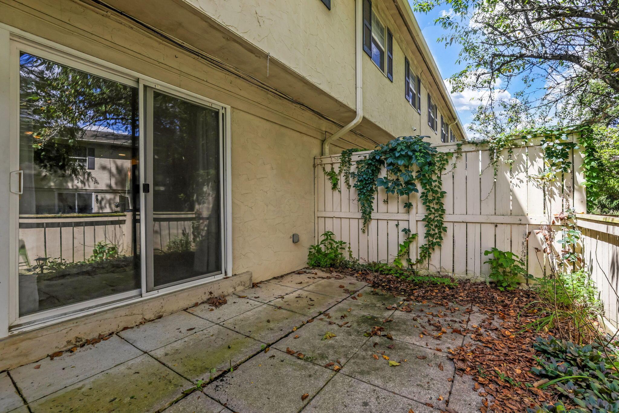 2564 Shore Line Lane