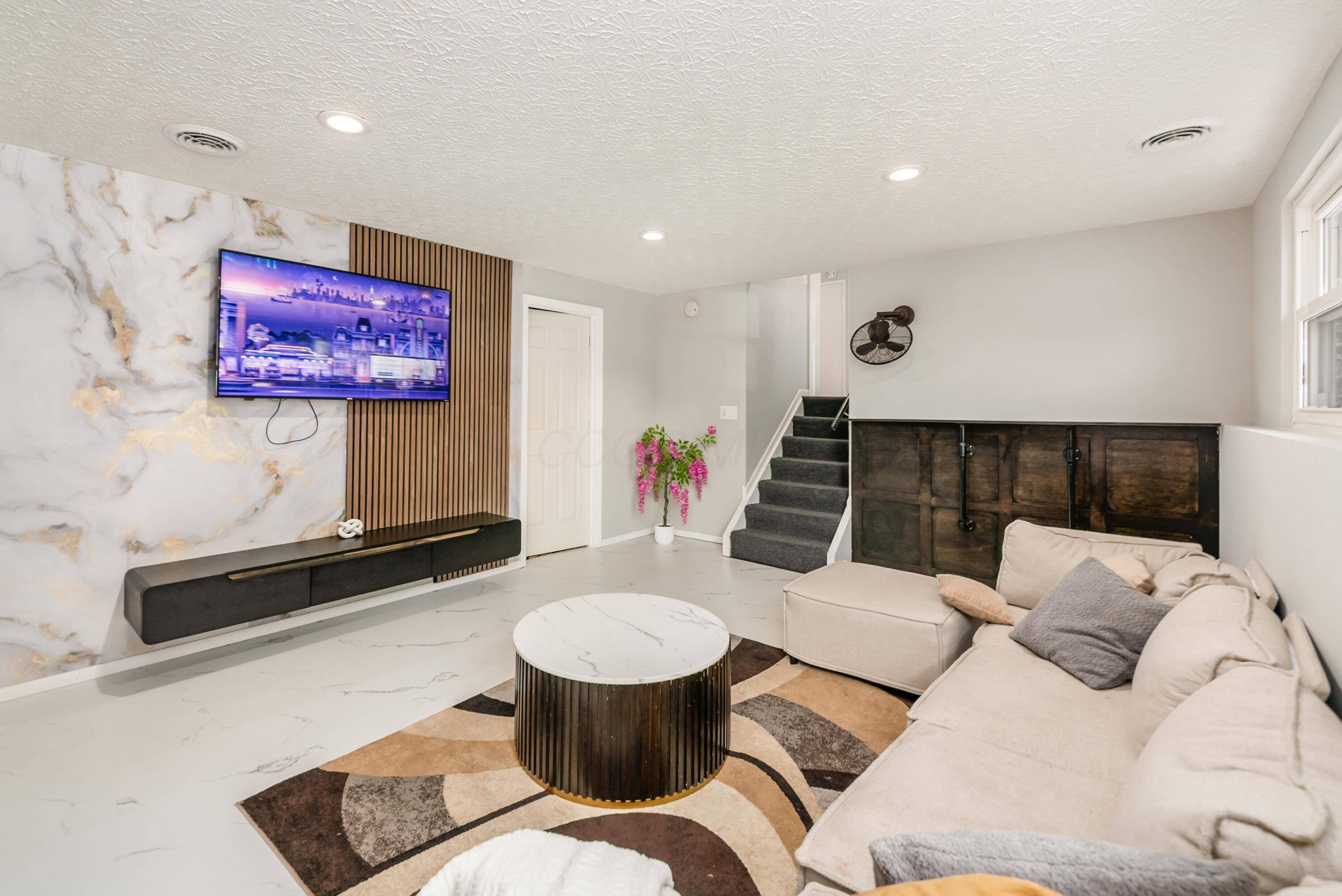 3250 Rensbury Court