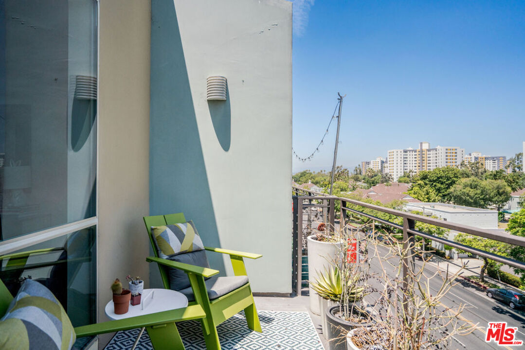 600 S Ridgeley Dr Unit: PH9