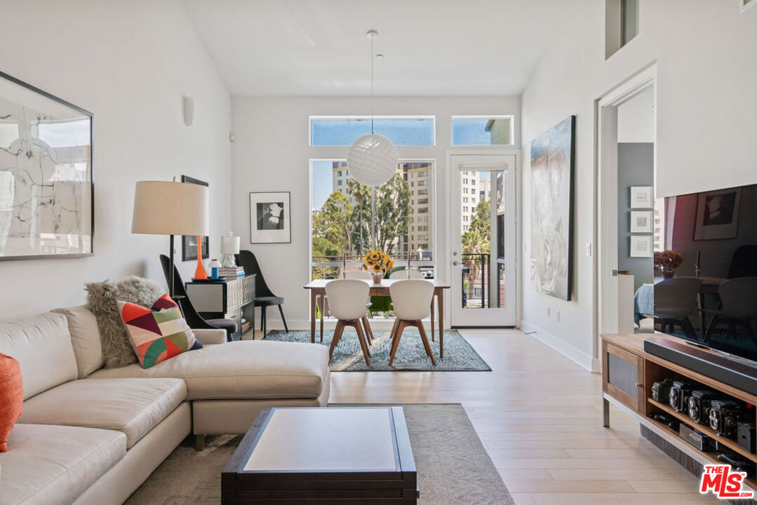 600 S Ridgeley Dr Unit: PH9