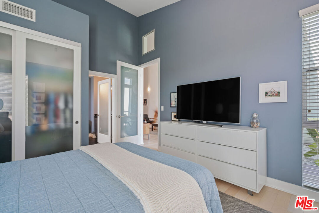 600 S Ridgeley Dr Unit: PH9