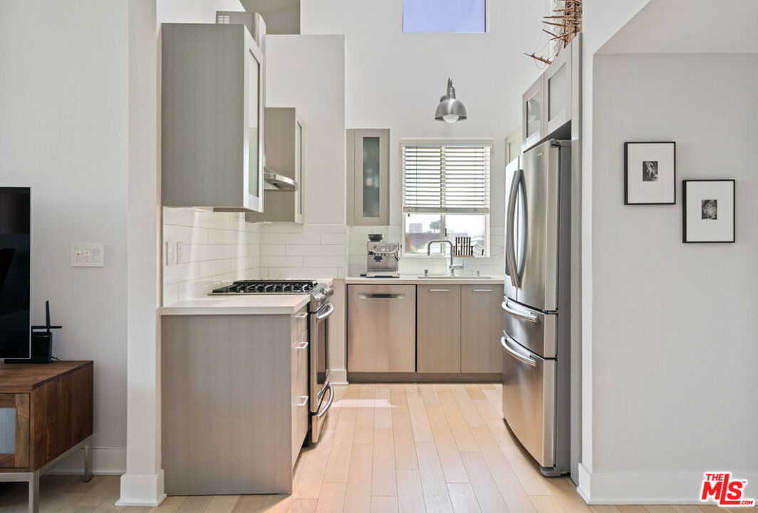 600 S Ridgeley Dr Unit: PH9