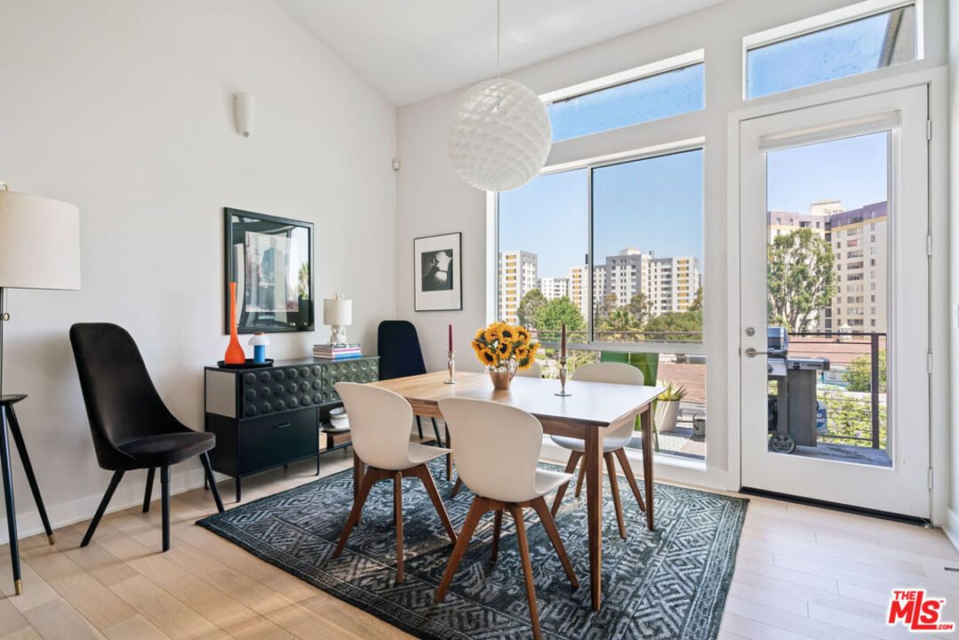 600 S Ridgeley Dr Unit: PH9