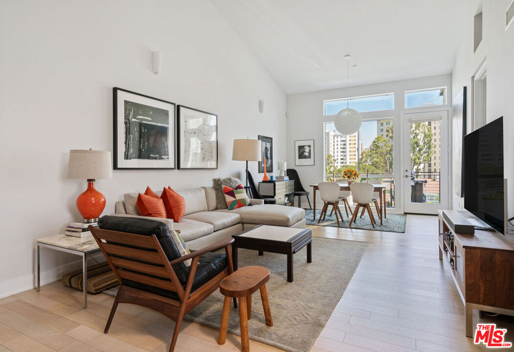 600 S Ridgeley Dr Unit: PH9