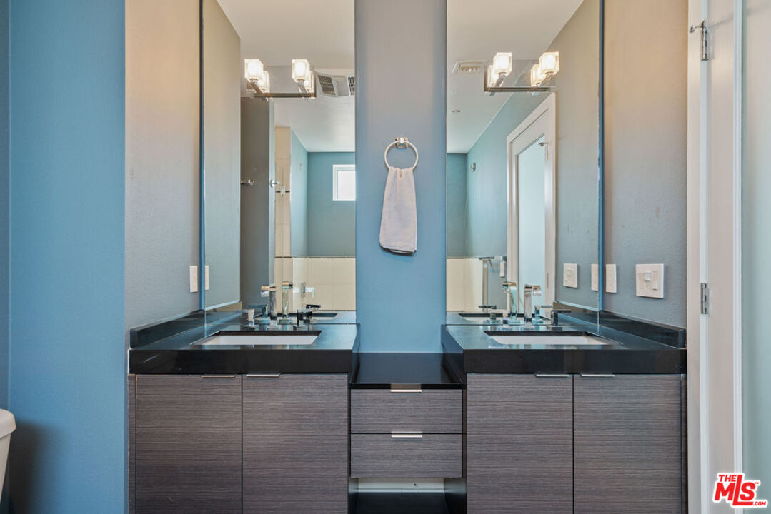 600 S Ridgeley Dr Unit: PH9