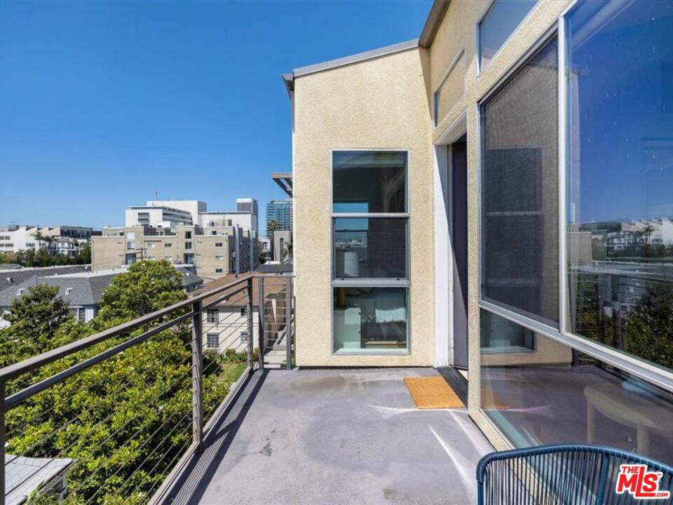 600 S Ridgeley Dr Unit: 2