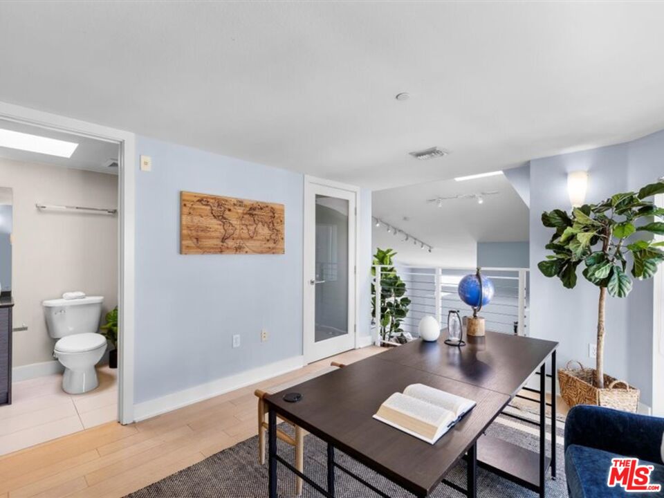 600 S Ridgeley Dr Unit: 2