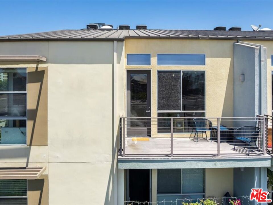 600 S Ridgeley Dr Unit: 2