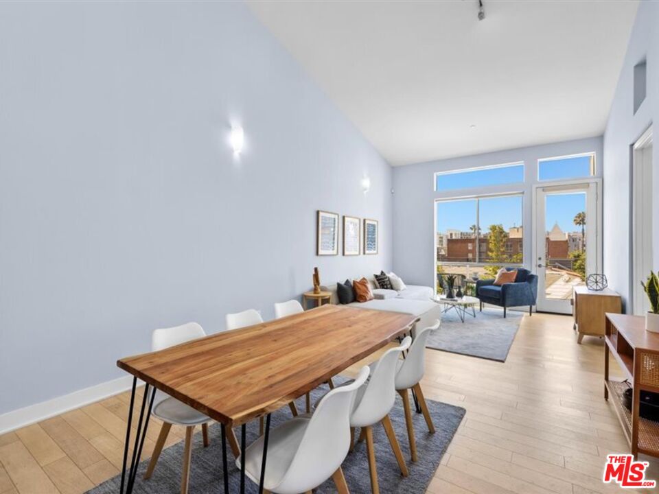 600 S Ridgeley Dr Unit: 2