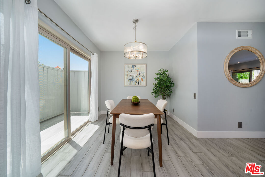 1504 Berkeley St Unit: D