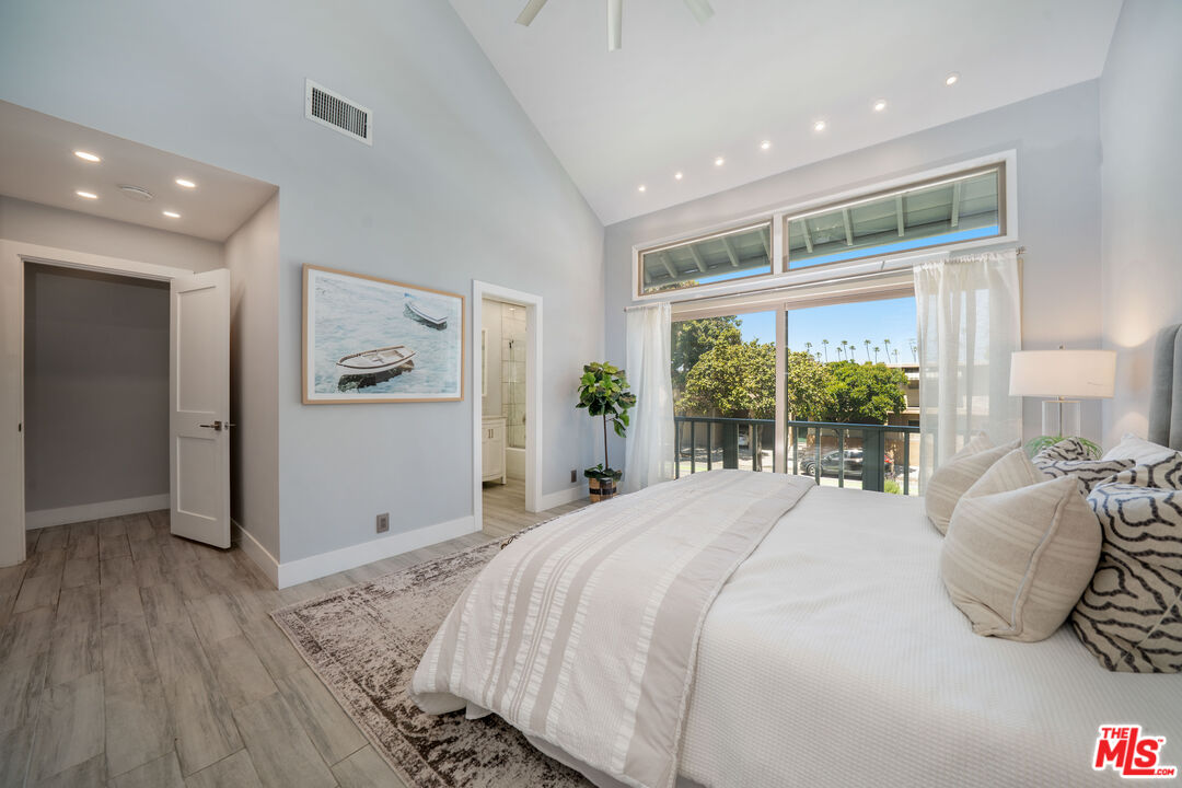 1504 Berkeley St Unit: D