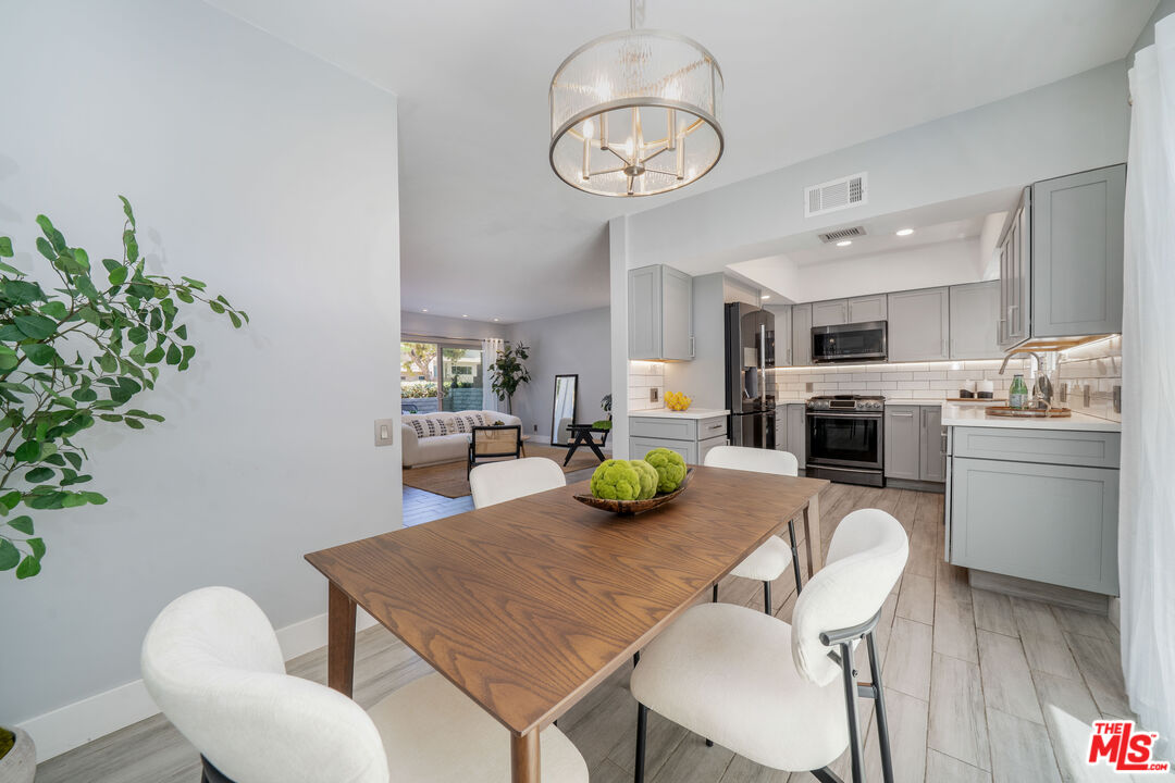 1504 Berkeley St Unit: D