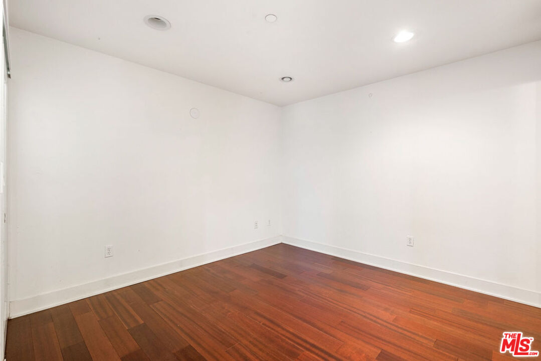 600 S Ridgeley Dr Unit: 101