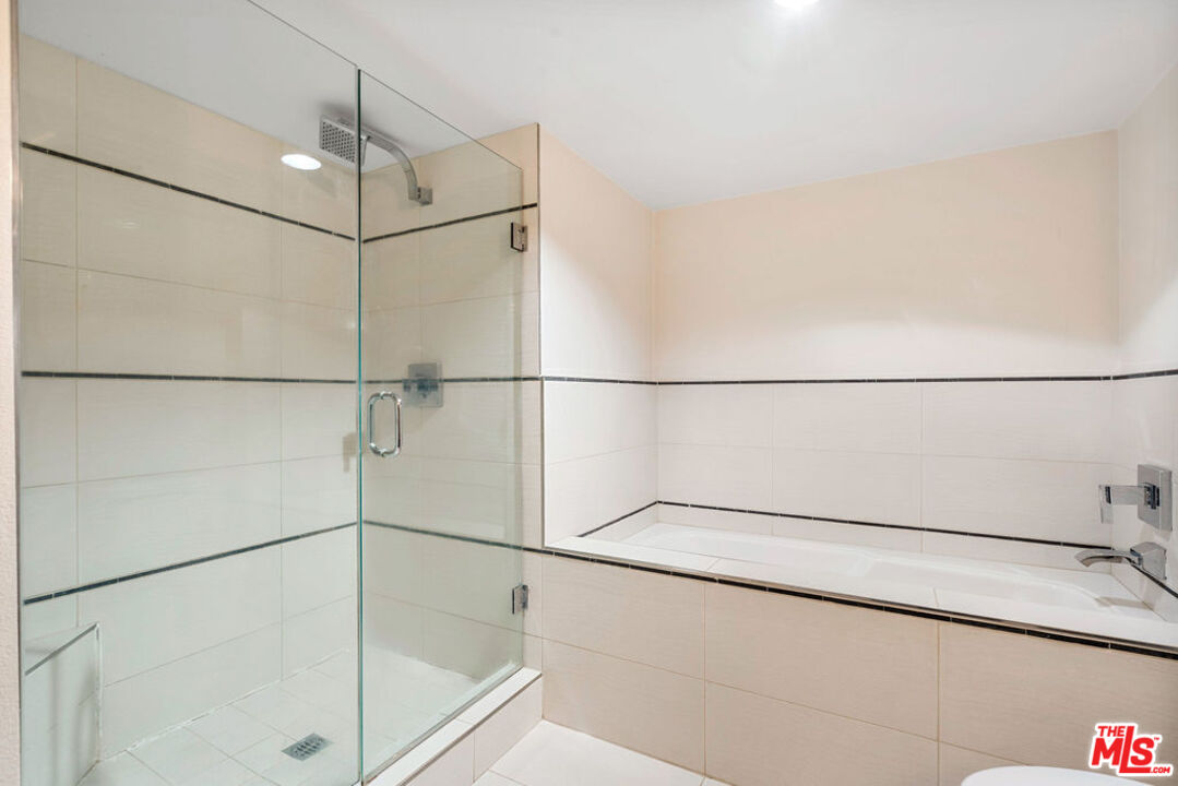 600 S Ridgeley Dr Unit: 101