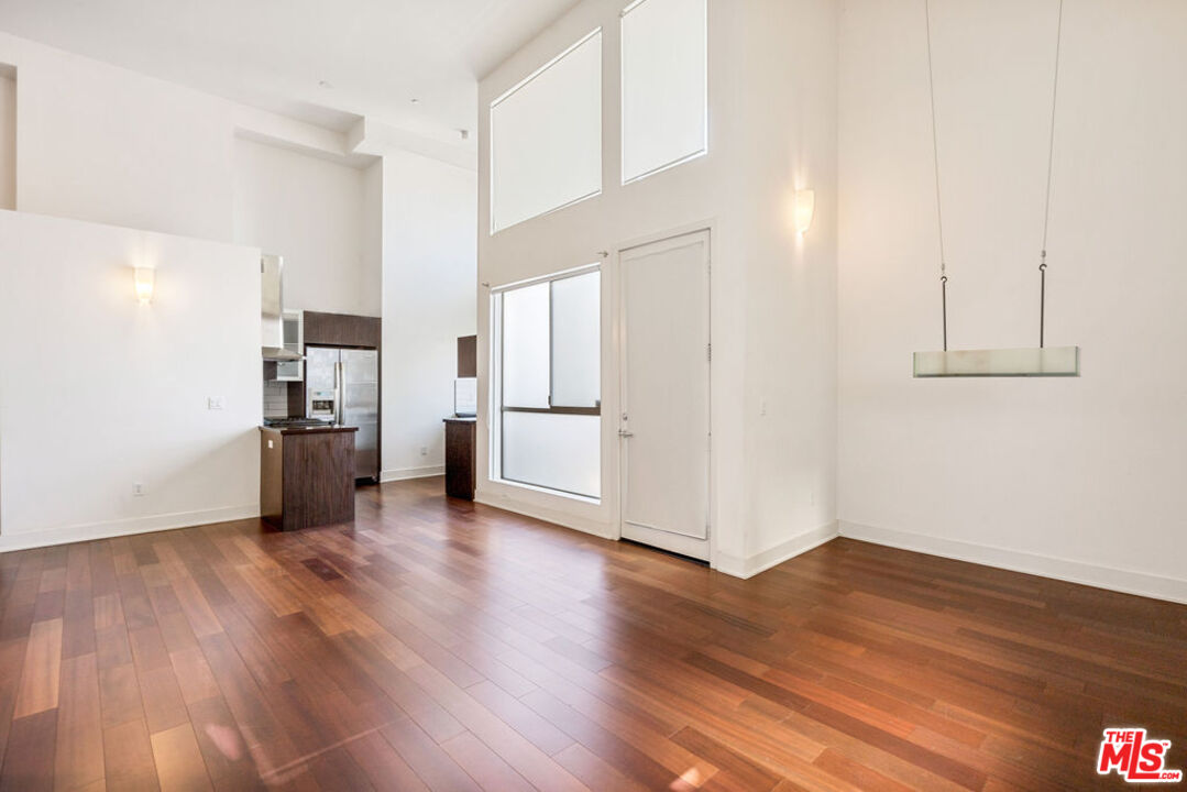 600 S Ridgeley Dr Unit: 101