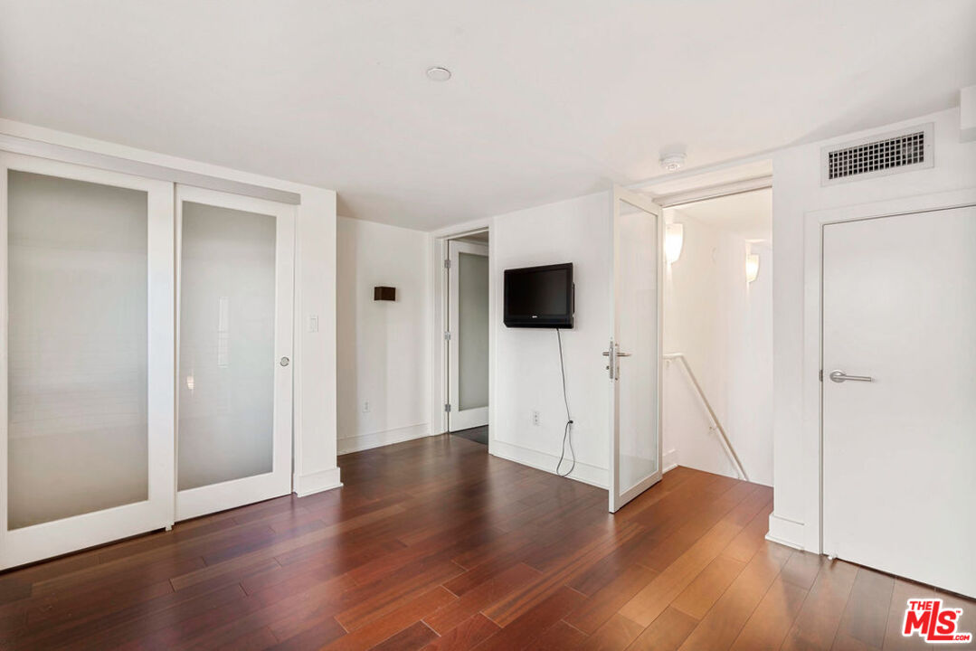 600 S Ridgeley Dr Unit: 101