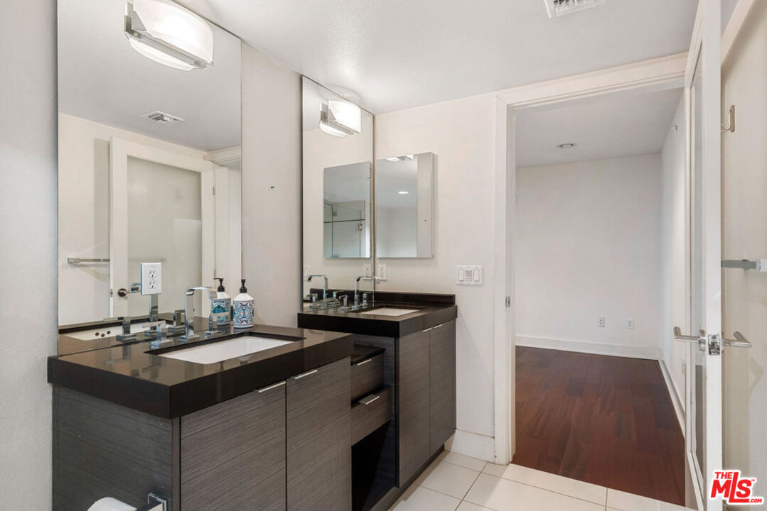 600 S Ridgeley Dr Unit: 101