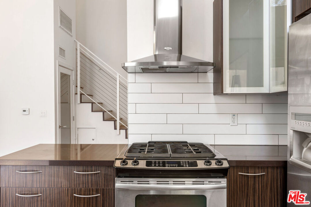 600 S Ridgeley Dr Unit: 101