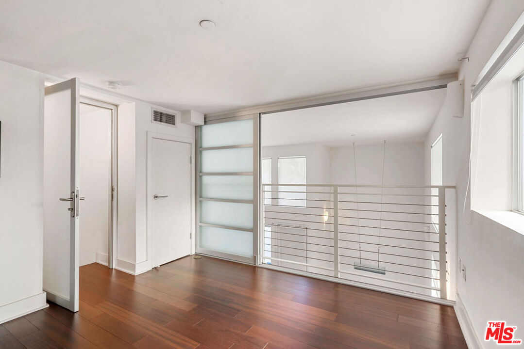 600 S Ridgeley Dr Unit: 101