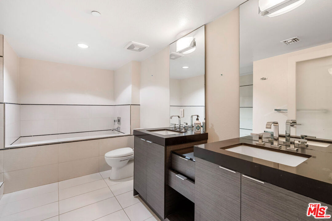 600 S Ridgeley Dr Unit: 101