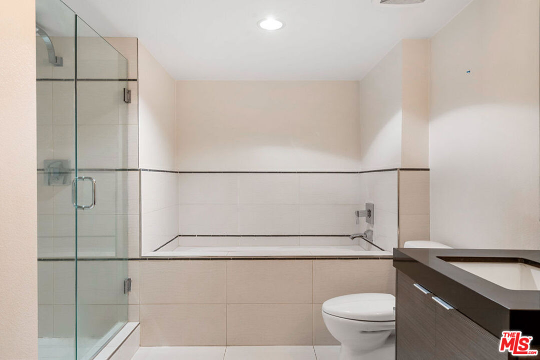 600 S Ridgeley Dr Unit: 101