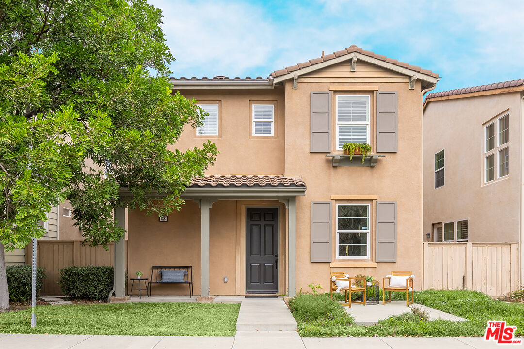 576 Athena Pl Carson CA