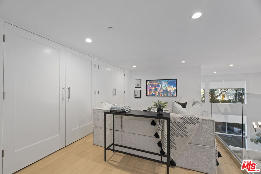 600 S Ridgeley Dr Unit: 110