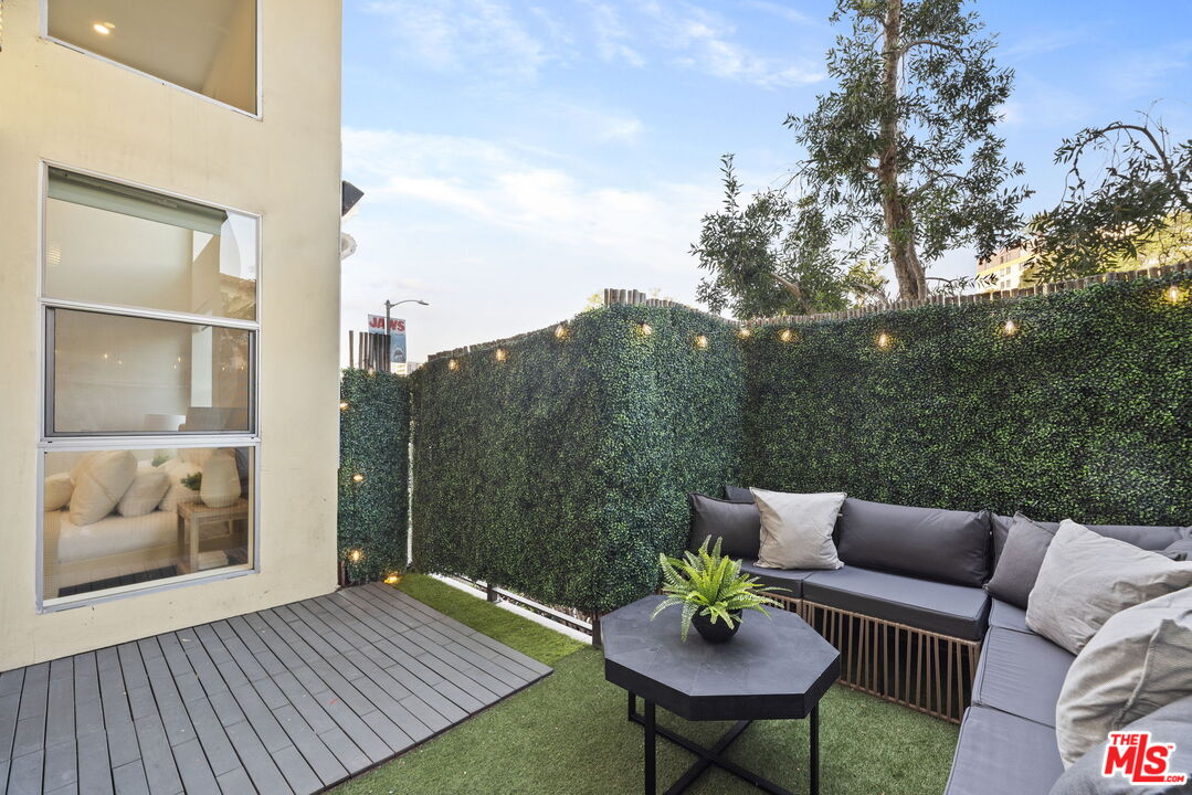 600 S Ridgeley Dr Unit: 110