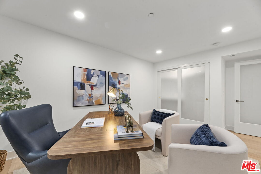 600 S Ridgeley Dr Unit: 110