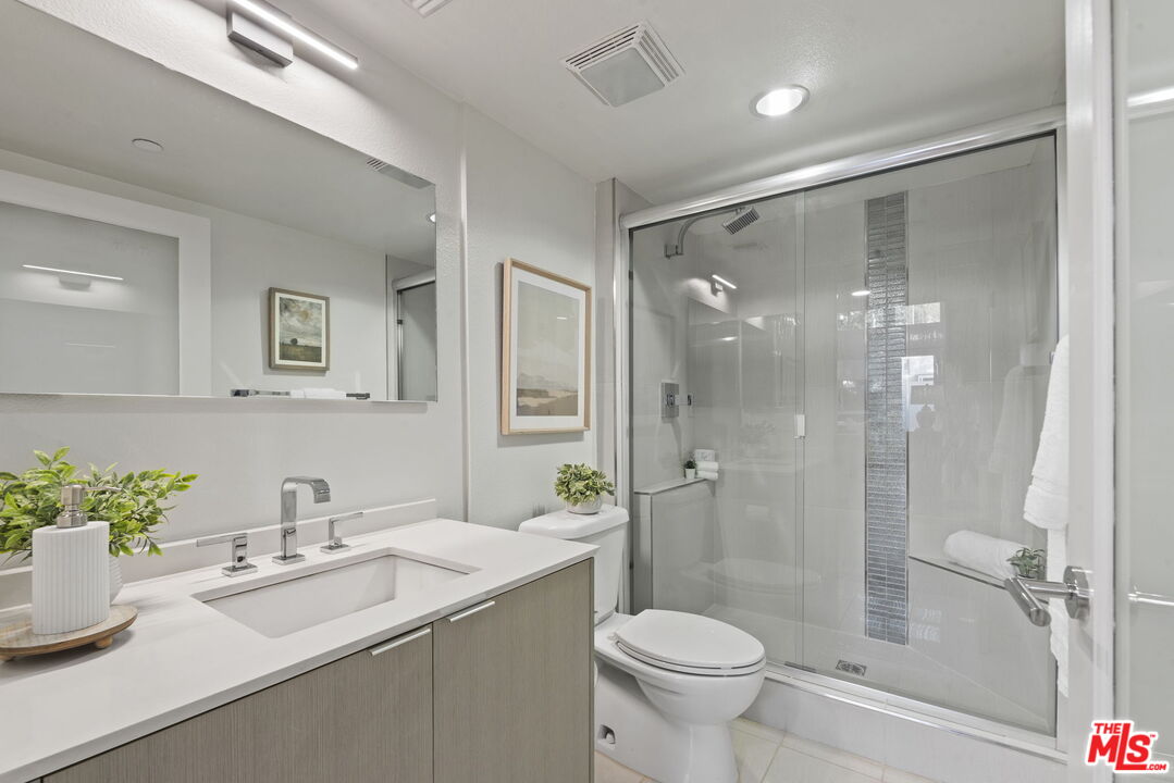 600 S Ridgeley Dr Unit: 110