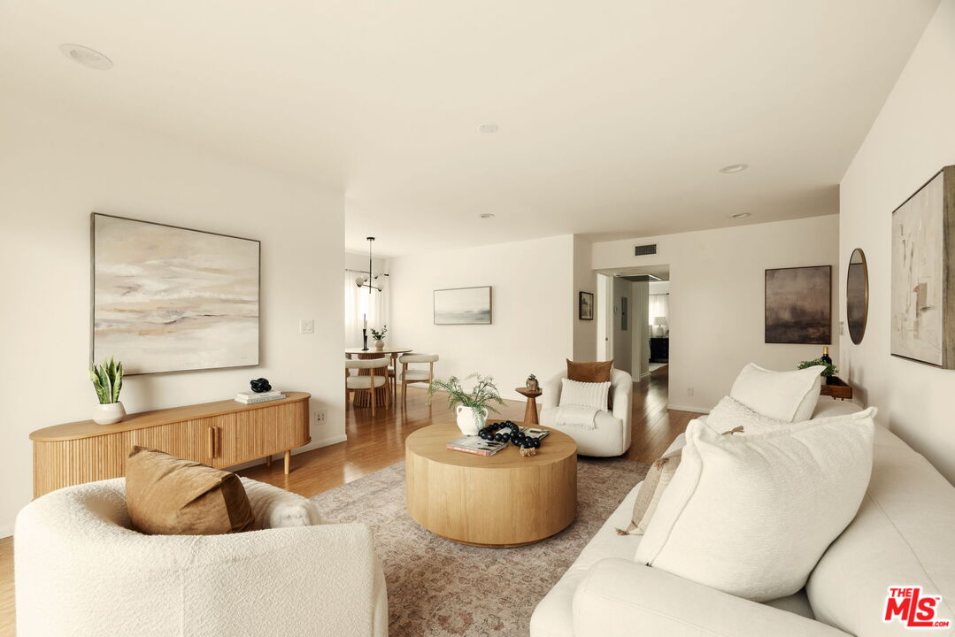 358 S Gramercy Pl Unit: 306