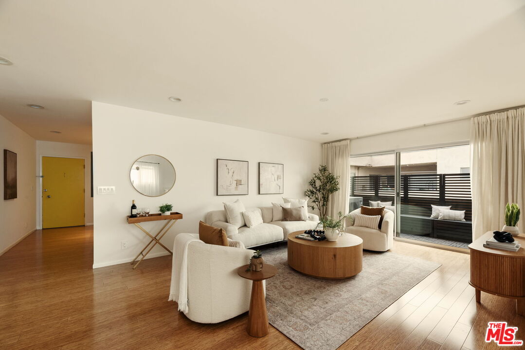 358 S Gramercy Pl Unit: 306