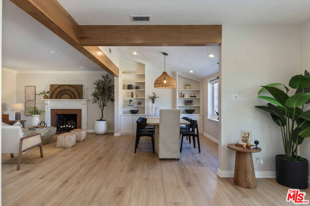 3544 Gardenia Ave