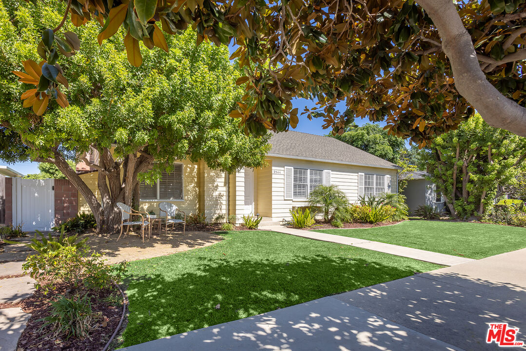3544 Gardenia Ave